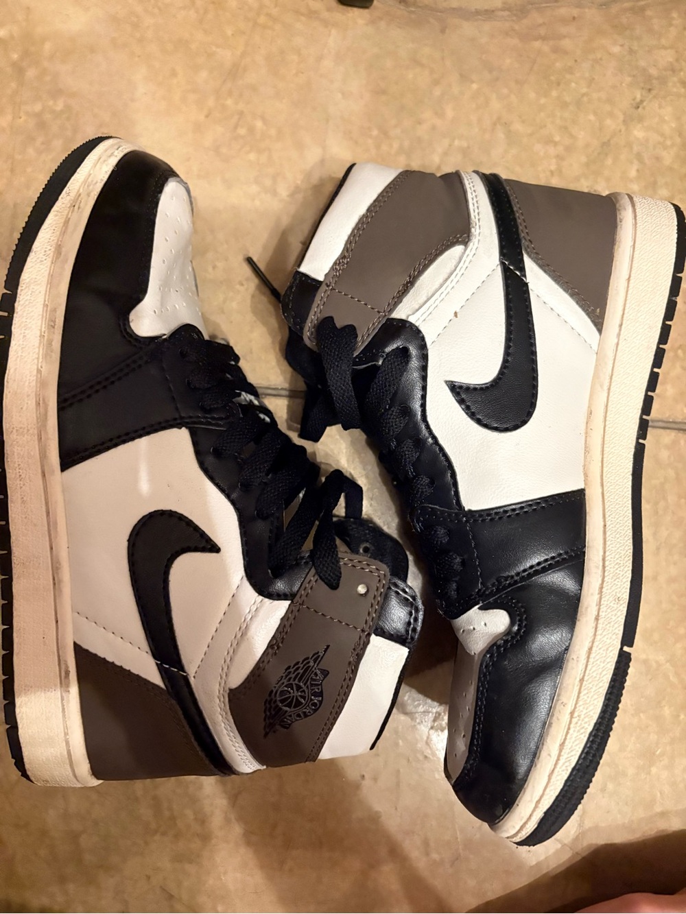 Mocha Air Jordan 1